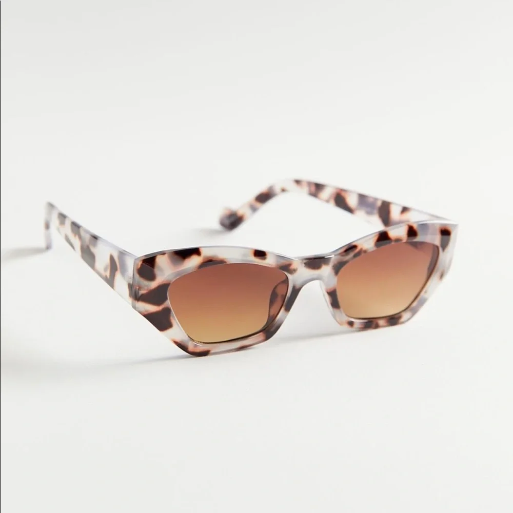 Urban outfitters Sunglasses